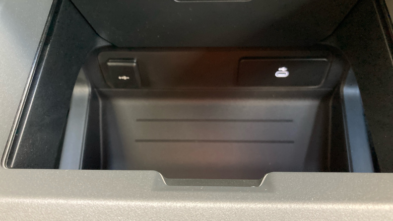 Land Rover Defender 3.0 D250 X-Dynamic SE 90 3dr Auto Diesel Estate